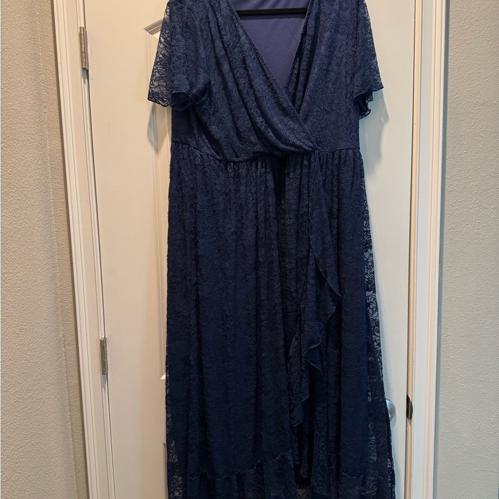Elegant Navy Lace Maxi Dress